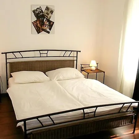 5 Bedrooms At 100 M Away From The With Sea View Private Pool And Enclosed Garden Jadranovo