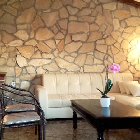 5 Bedrooms At 100 M Away From The With Sea View Private Pool And Enclosed Garden Jadranovo