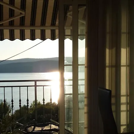 5 Bedrooms At 100 M Away From The With Sea View Private Pool And Enclosed Garden Hotel 4*